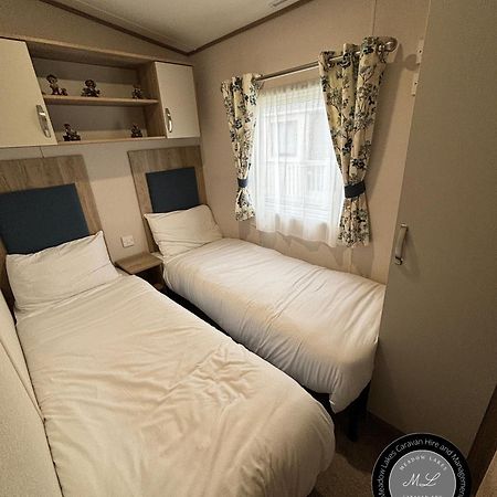 Palm Grove 182 - Pet Friendly, Wifi, Close To Beach And Clubhouse - Golden Palm Resort - Meadow Lakes Caravan & Lodge Hire Skegness Zewnętrze zdjęcie