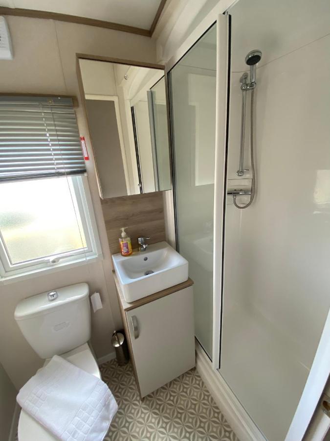Palm Grove 182 - Pet Friendly, Wifi, Close To Beach And Clubhouse - Golden Palm Resort - Meadow Lakes Caravan & Lodge Hire Skegness Zewnętrze zdjęcie