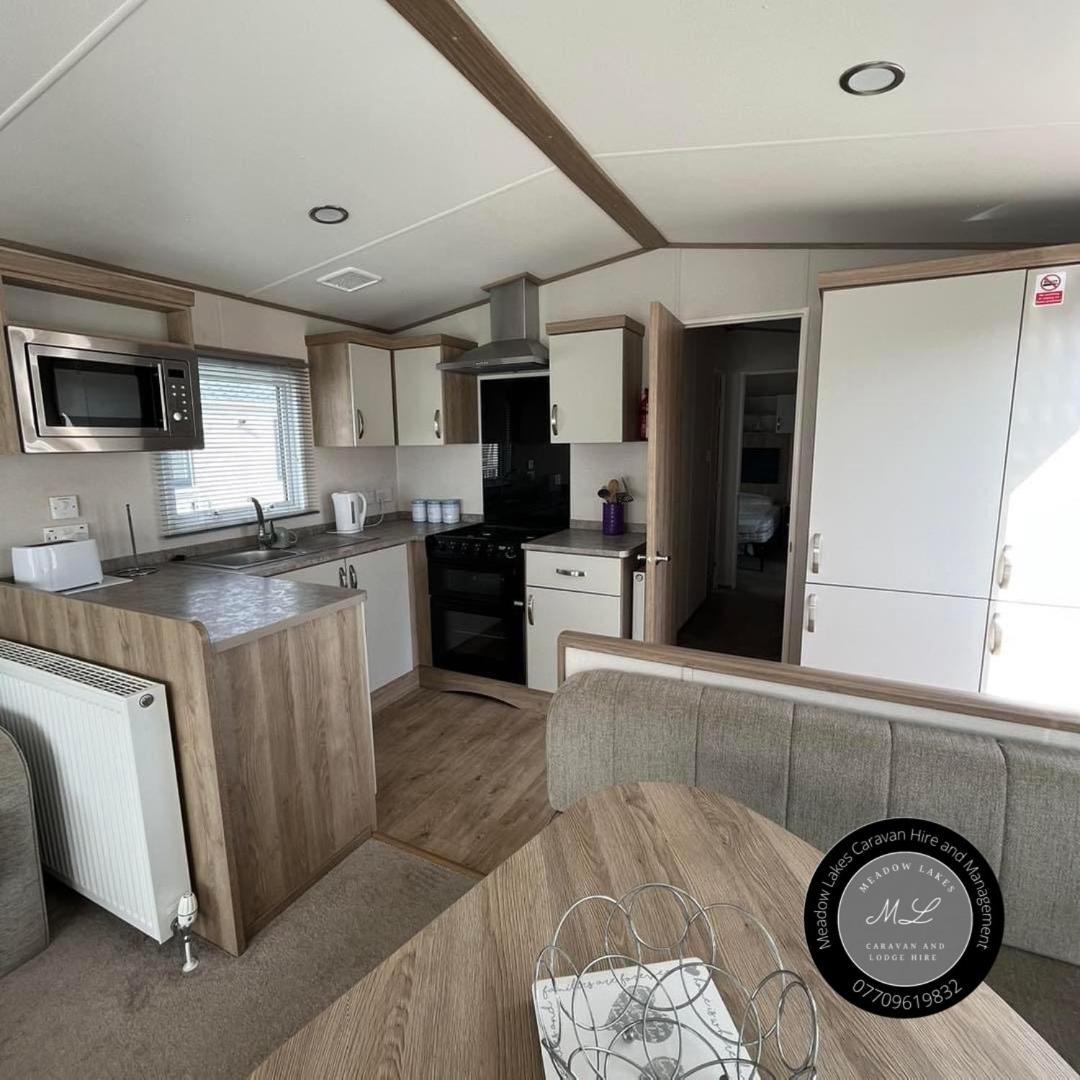 Palm Grove 182 - Pet Friendly, Wifi, Close To Beach And Clubhouse - Golden Palm Resort - Meadow Lakes Caravan & Lodge Hire Skegness Zewnętrze zdjęcie